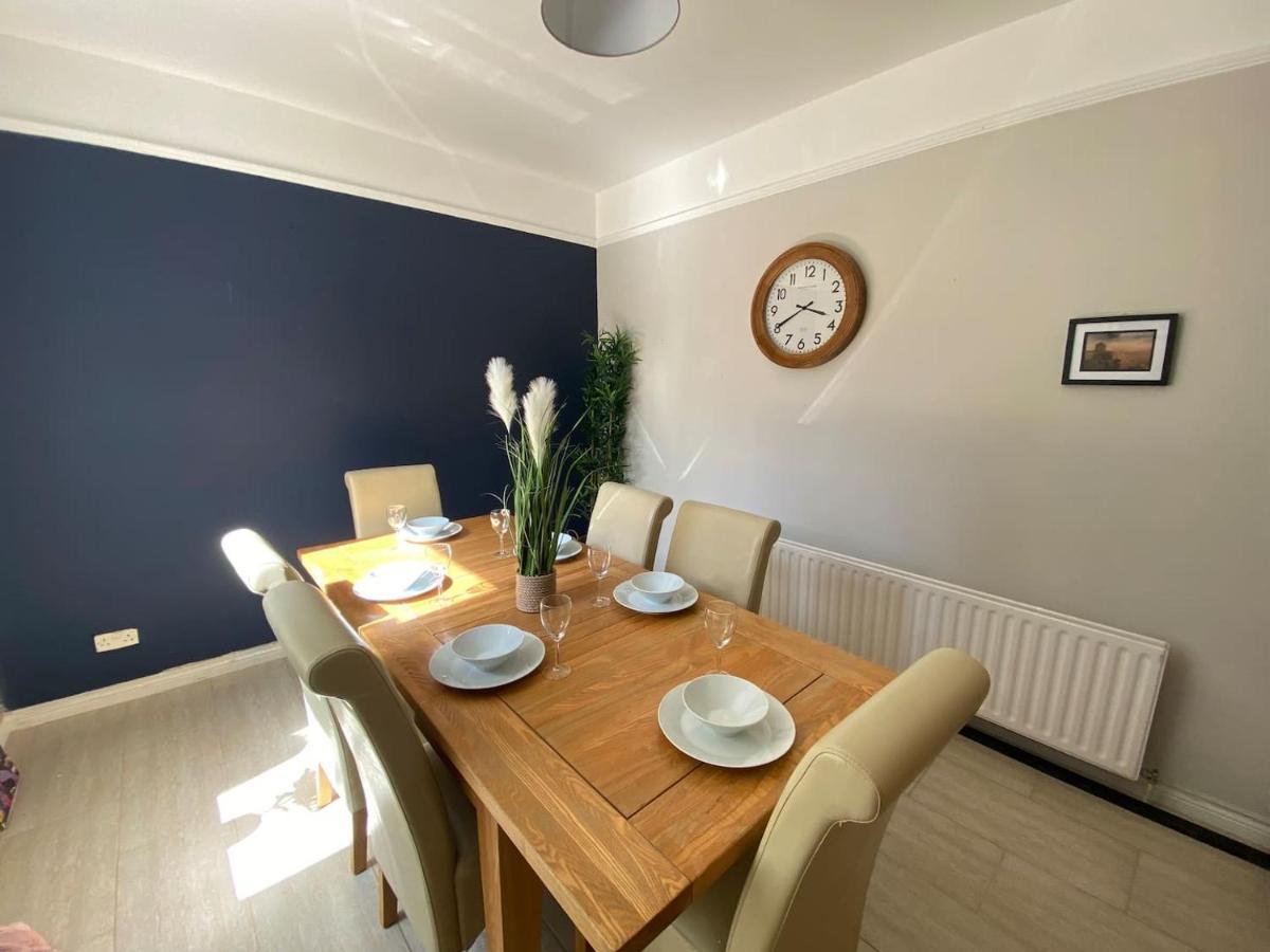 4 Bed Home Portrush Town Centre Bagian luar foto